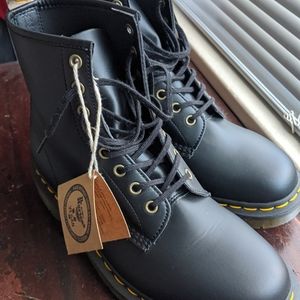 NEW Dr. Martens Vegan Combat Boots - Black - Sz 11